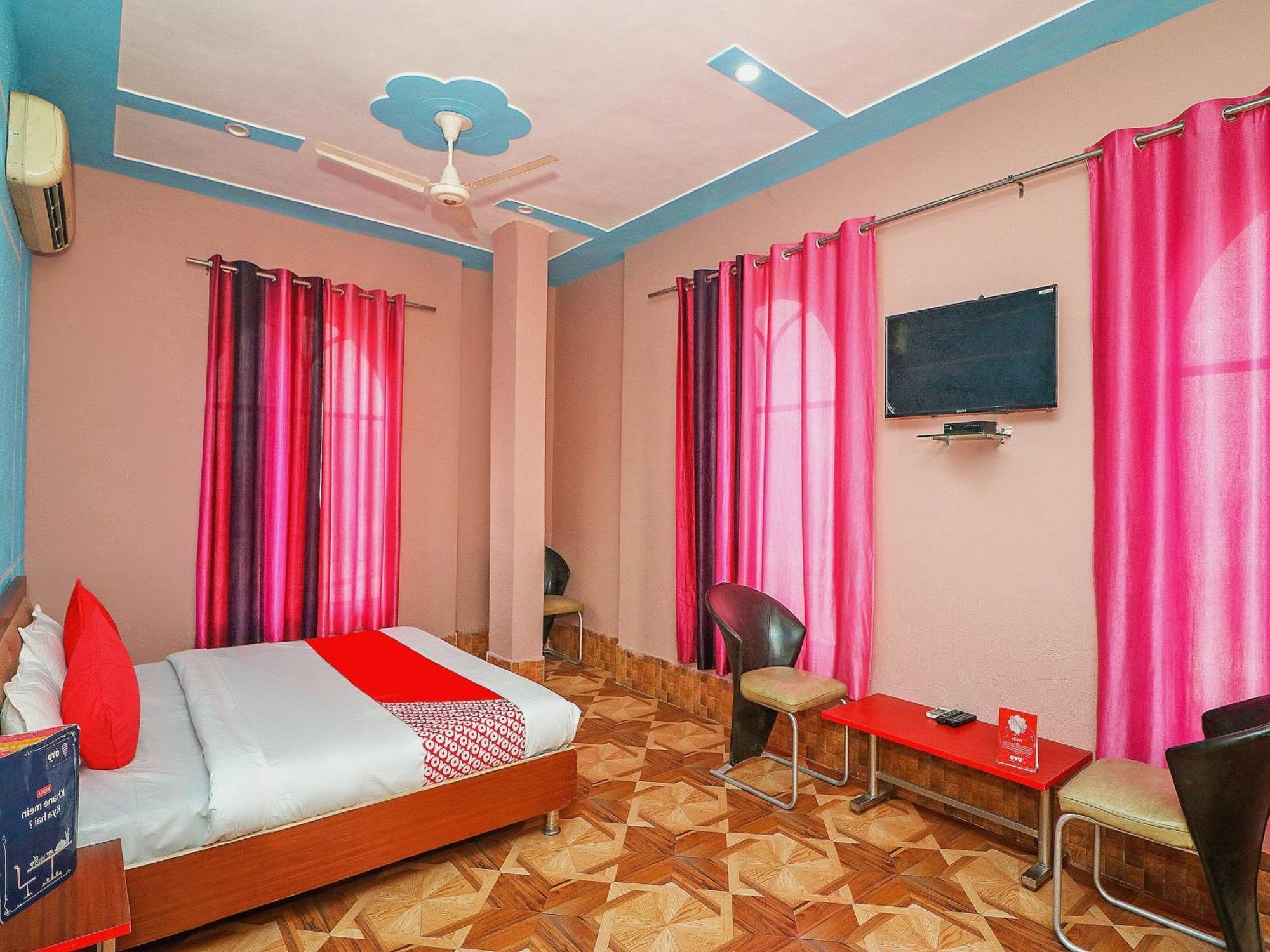 Отель Collection O Raj Mahal Hisar Экстерьер фото